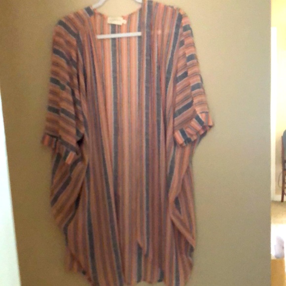 π«SOLDπ«NWOT Beachy Oversized Kimono πππ - Picture 3 of 11